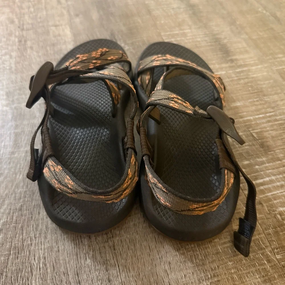 Chaco Z2 Yampa Brown and Orange Coral Flower Cherry Blossom Neutral Sandals - Picture 4 of 8